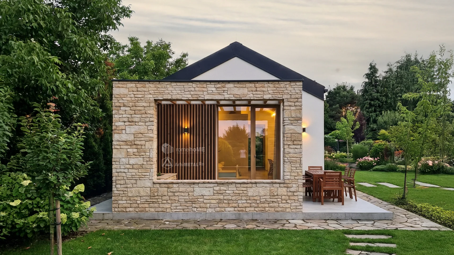Casa Amanda văzută din lateral, pe toată lungimea