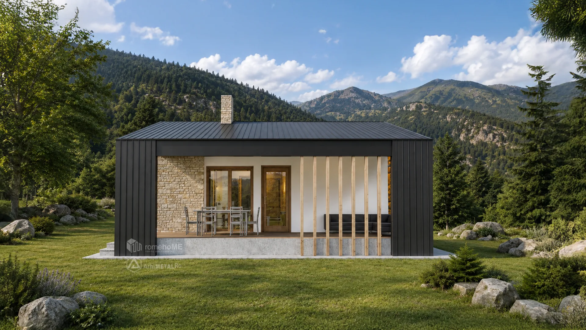 Casa Mara din grădină, cu munții în fundal