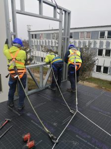 Case prefabricate moderne construite rapid cu structură metalică și tehnologie avansată