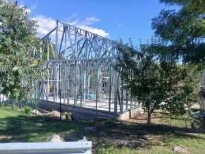 punți termice la o casă pe structură metalică LSF și soluții de termoizolație